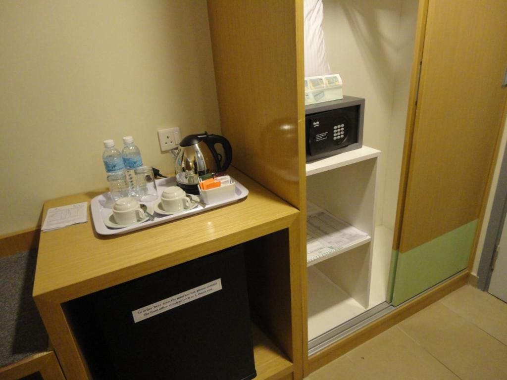 Superior Queen Room room - Image 3