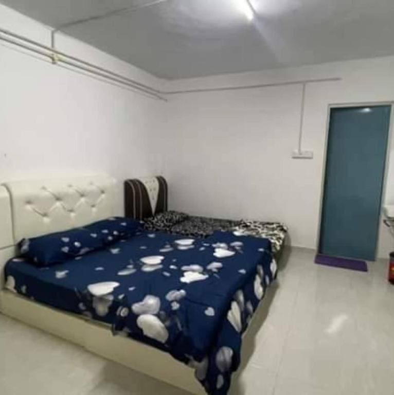 Comfort Triple Room room - Image 3