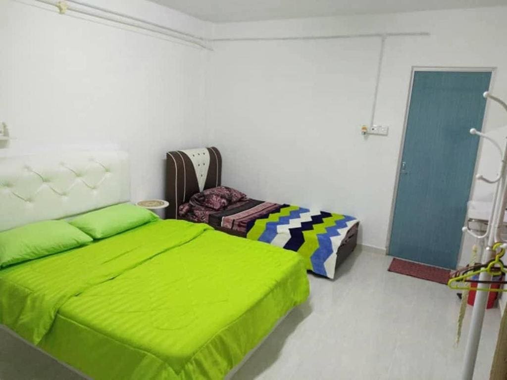 Comfort Triple Room room - Image 2