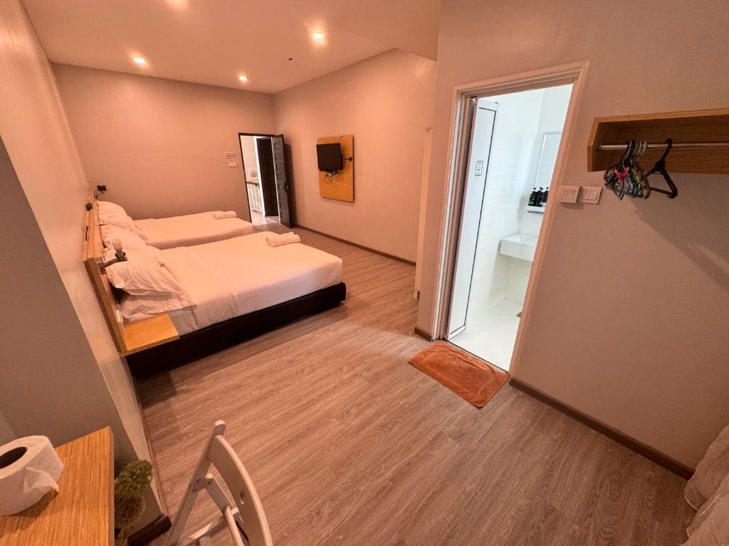 Deluxe Double or Twin Room room - Image 3