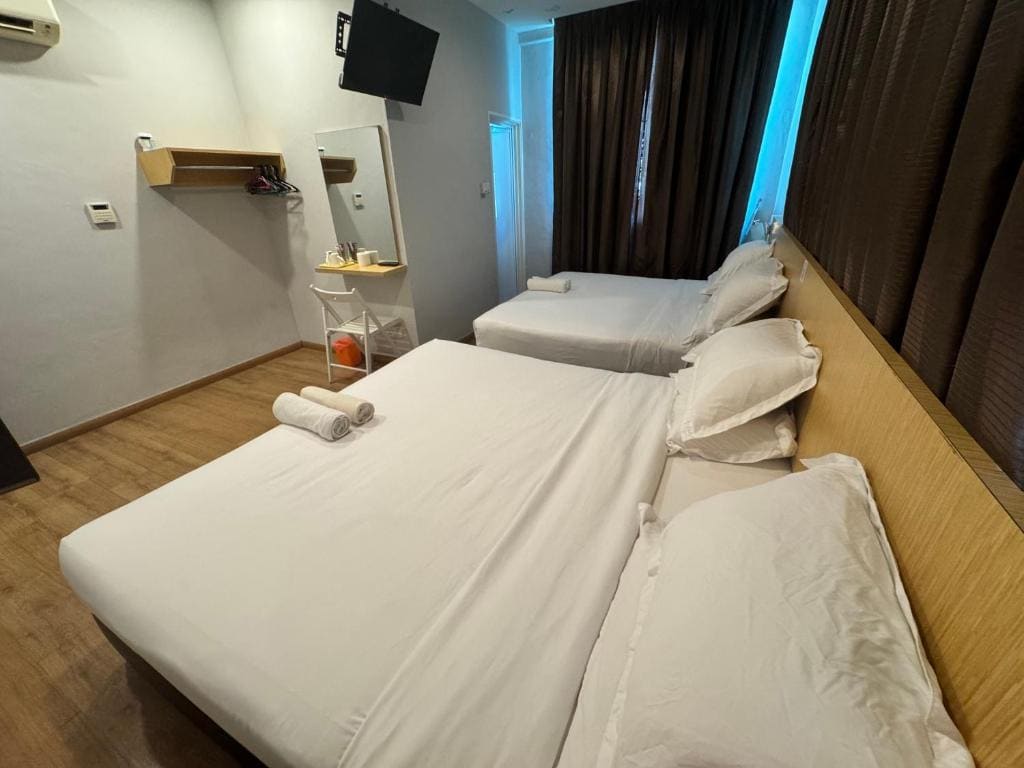 Superior Double or Twin Room room - Image 3