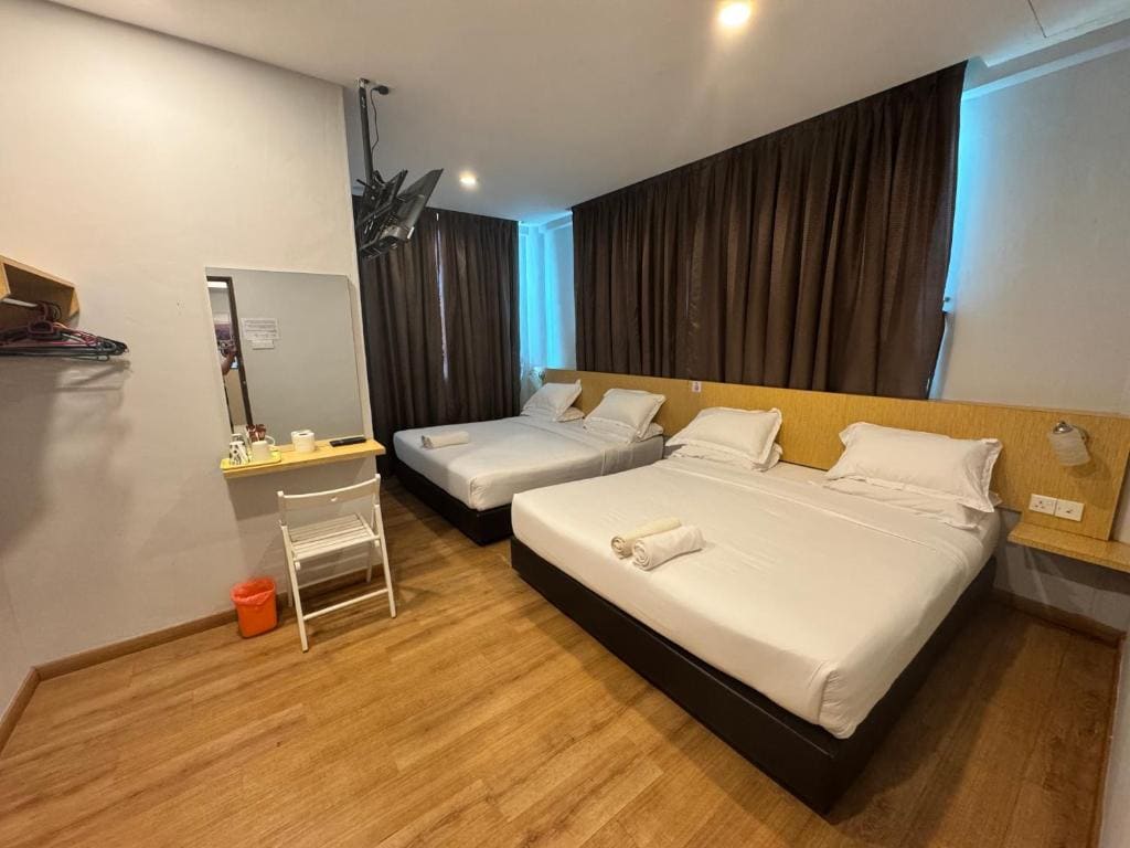 Superior Double or Twin Room room - Image 2