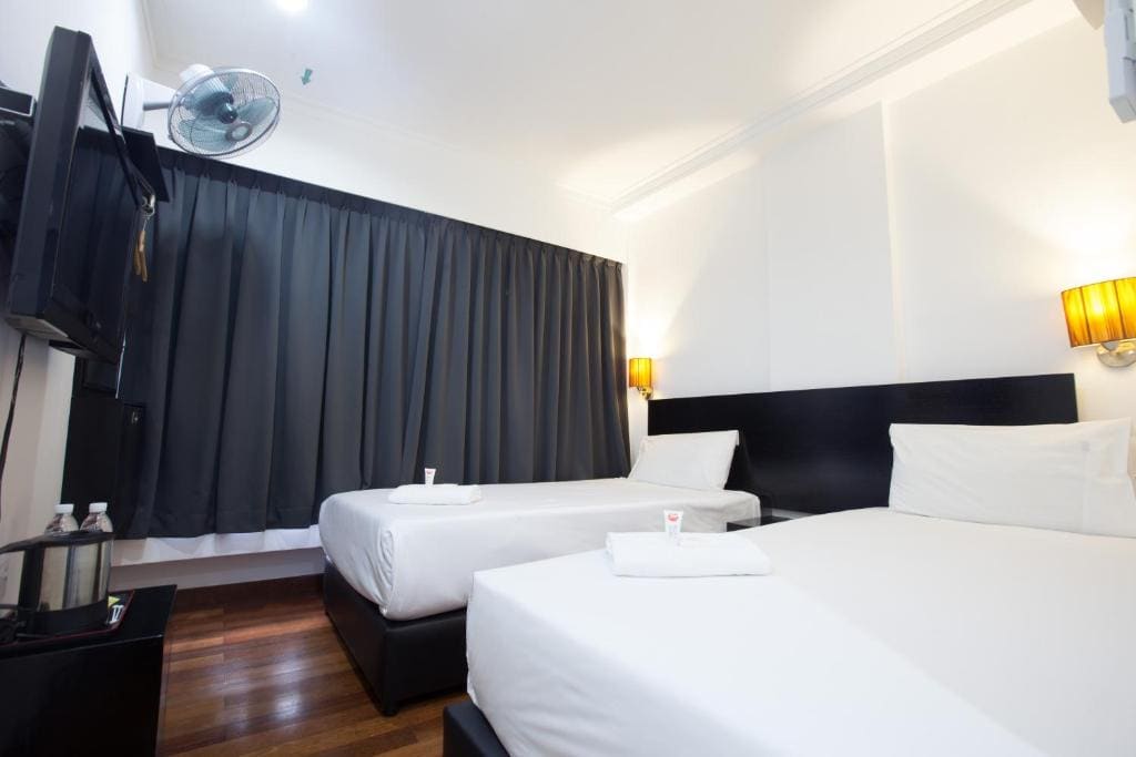 Deluxe Twin Room room - Image 1