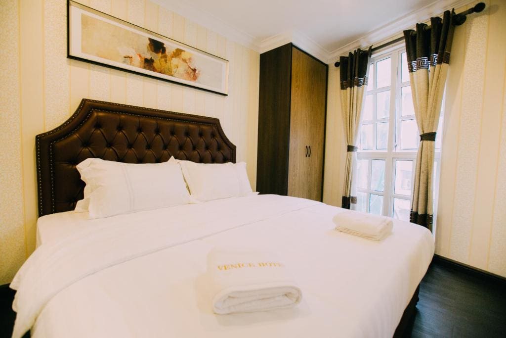 Superior Twin Room room - Image 2