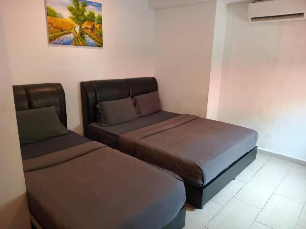 Deluxe Triple Room room - Image 3