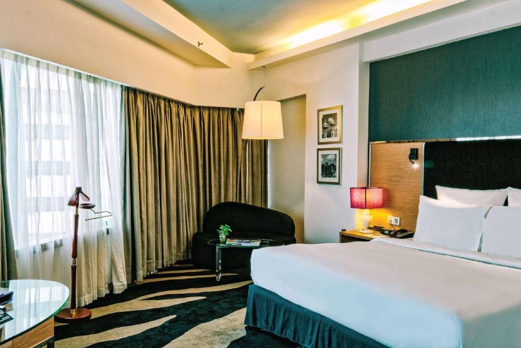 Deluxe King Room room - Image 2