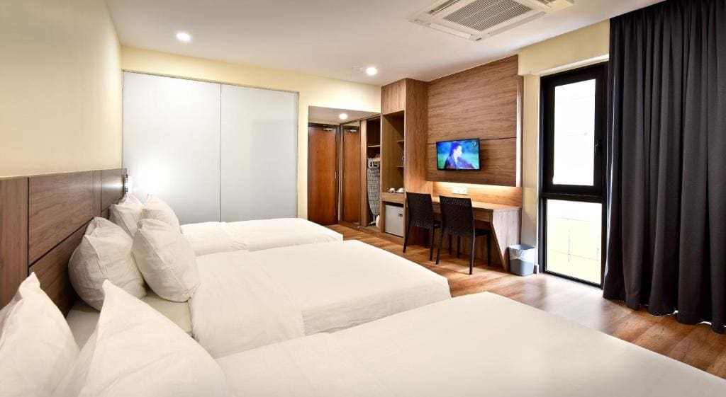 Standard Triple Room room - Image 3