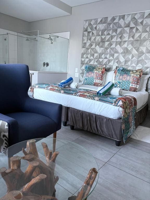 Double Room with Patio room - Image 2