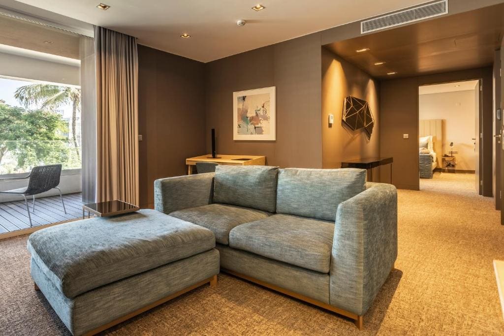 Suite with Pool View room - Image 3