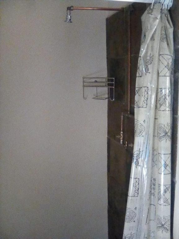 Twin Room with Private Bathroom room - Image 3