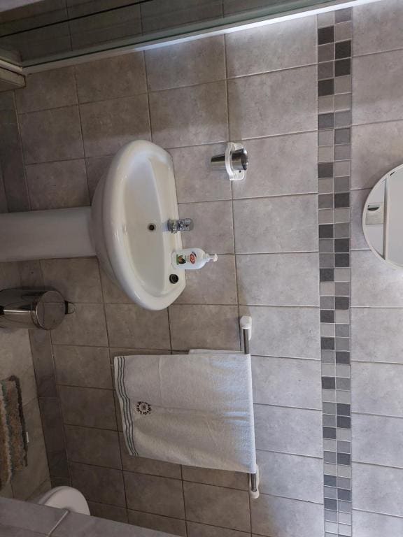 Double Room with Private Bathroom room - Image 1