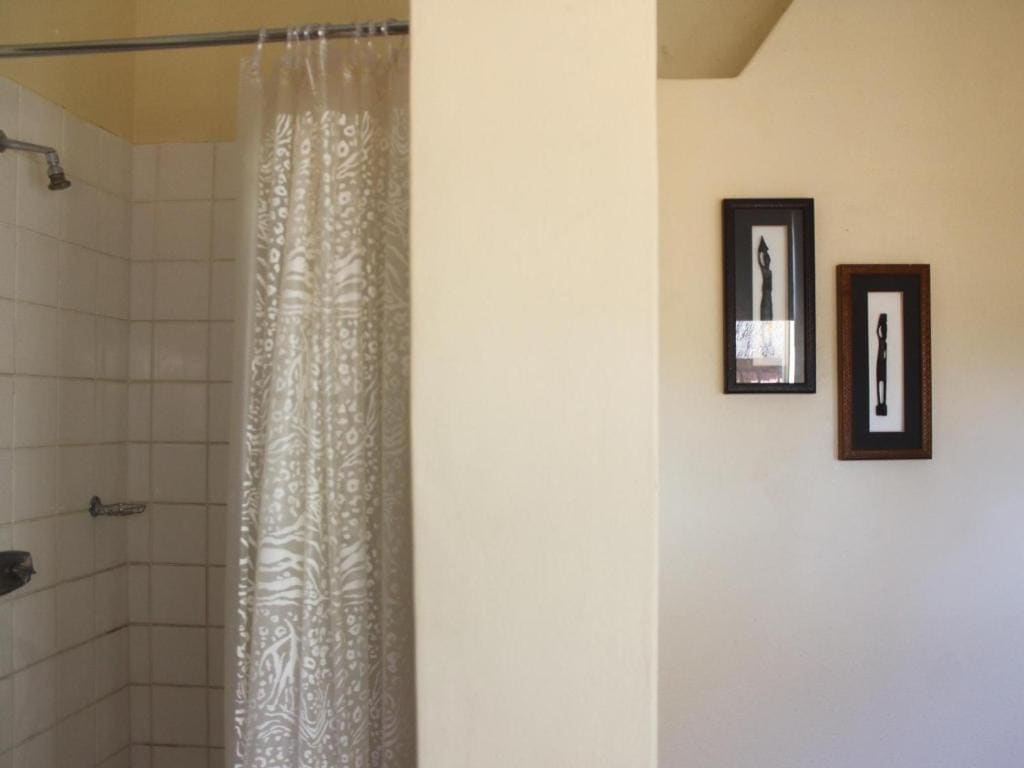 Comfort Twin Room room - Image 2