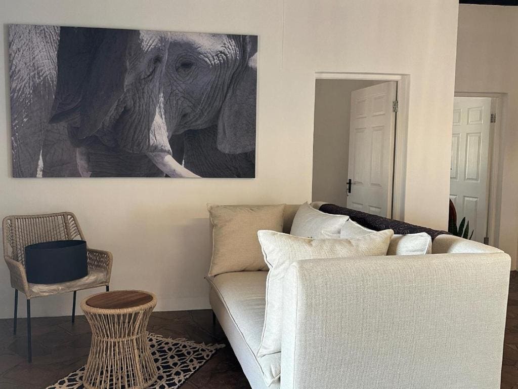 Standard Family Room room - Image 1