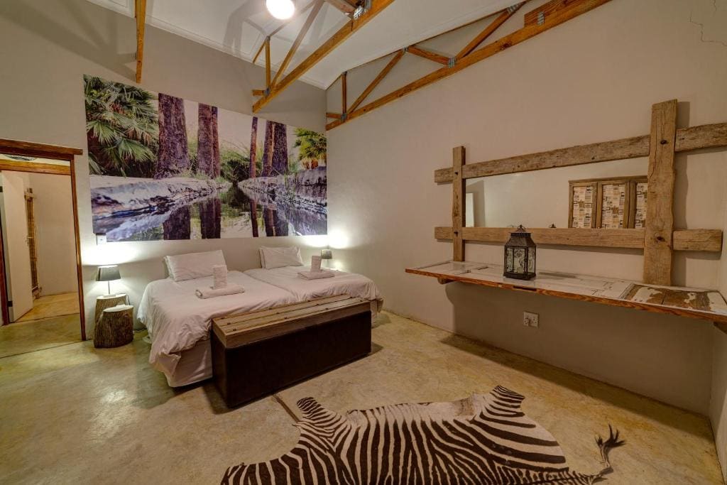 Deluxe Family Room room - Image 3