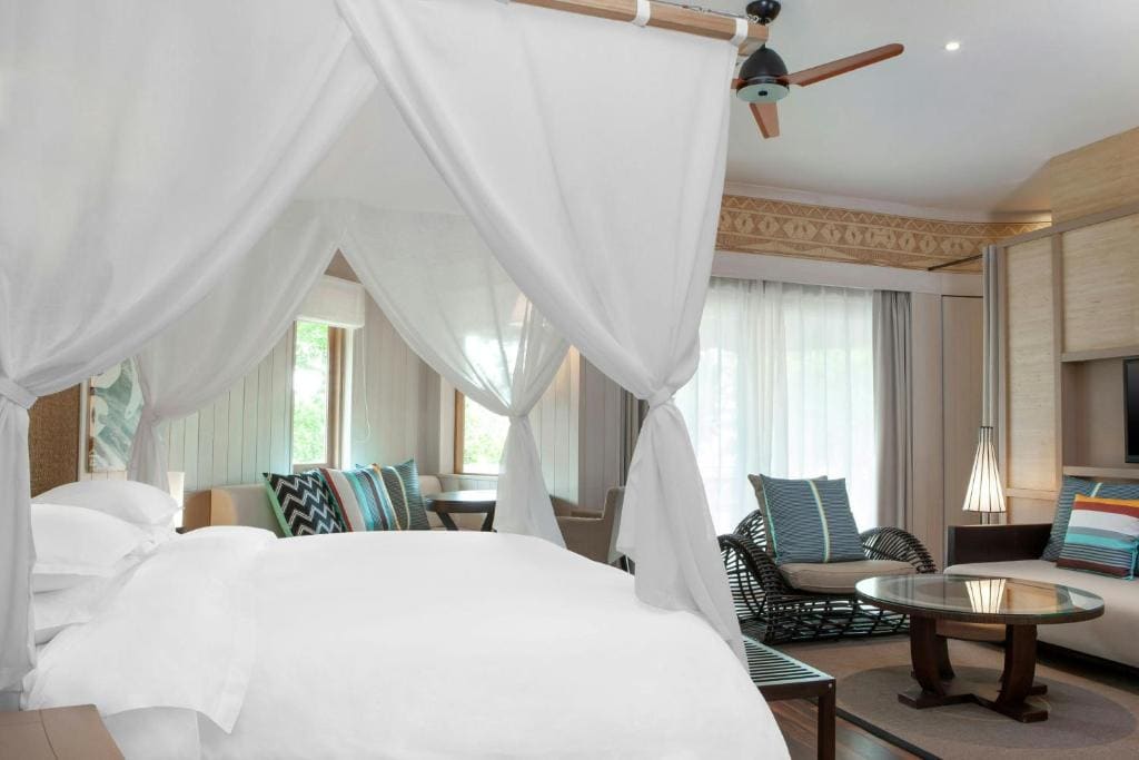 King Room with Balcony and Beach View room - Image 2