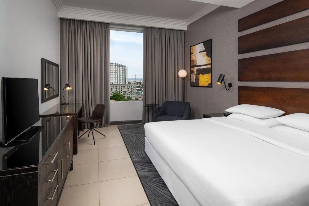Deluxe King Room room - Image 2