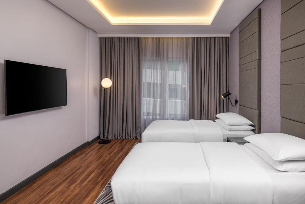Superior Twin Room room - Image 2