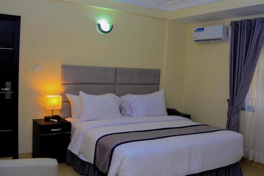 Standard Single Room with Shower room - Image 1