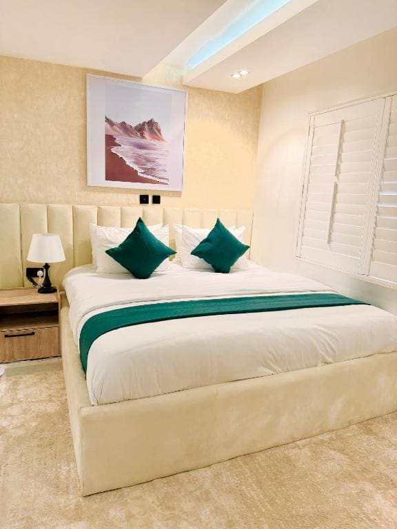 Deluxe King Room room - Image 3