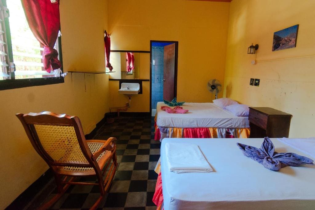 Comfort Triple Room with Shower room - Image 1
