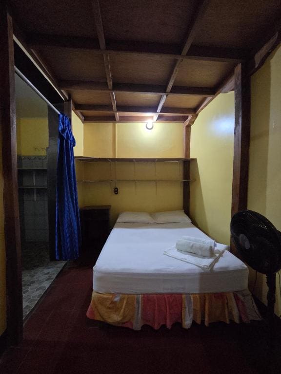Quadruple Room with Bathroom room - Image 3
