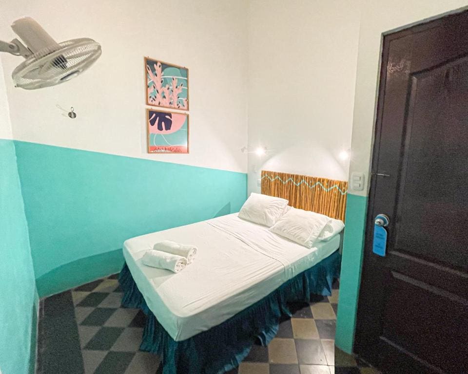 Double Room with Shared Bathroom room - Image 1