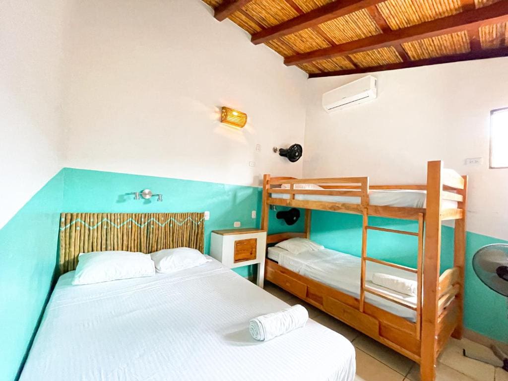 Quadruple Room with Bathroom room - Image 3