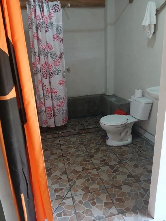 Double Room with Private Bathroom room - Image 3