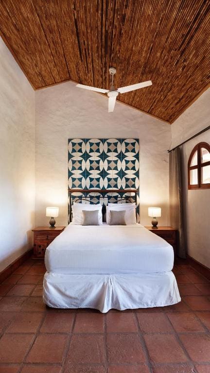 Superior Triple Room room - Image 1