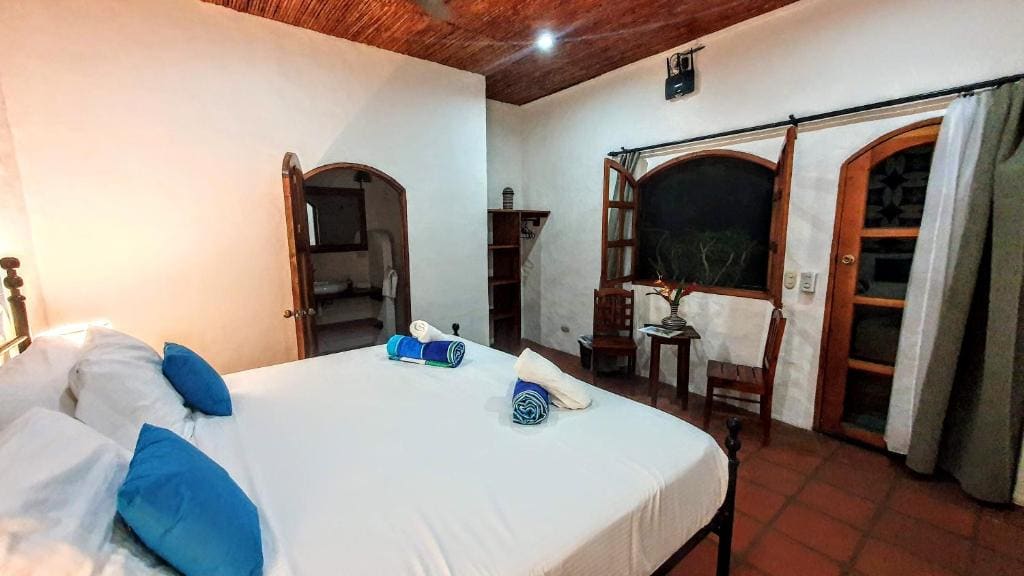 Deluxe King Room room - Image 2