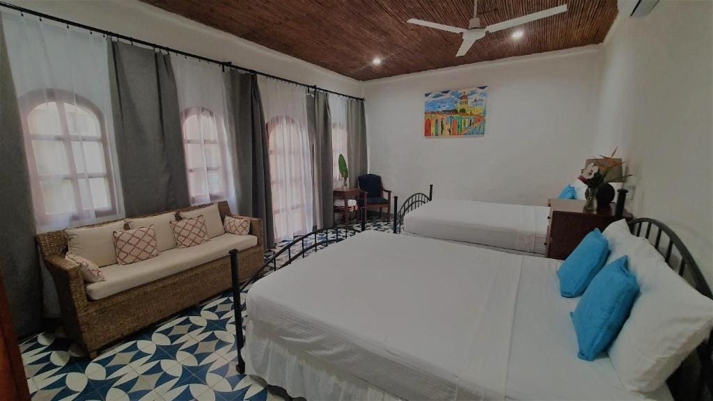 Family Room with Balcony room - Image 1