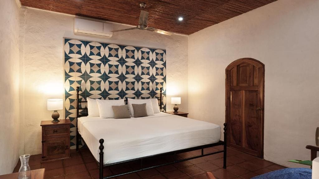 Deluxe King Room room - Image 3