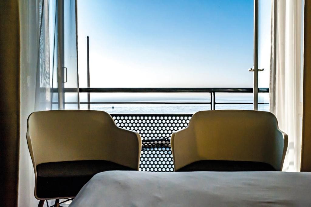 Double Room with Balcony and Sea View room - Image 3