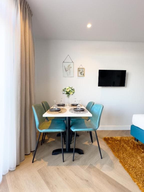 Twin Room with City View room - Image 3