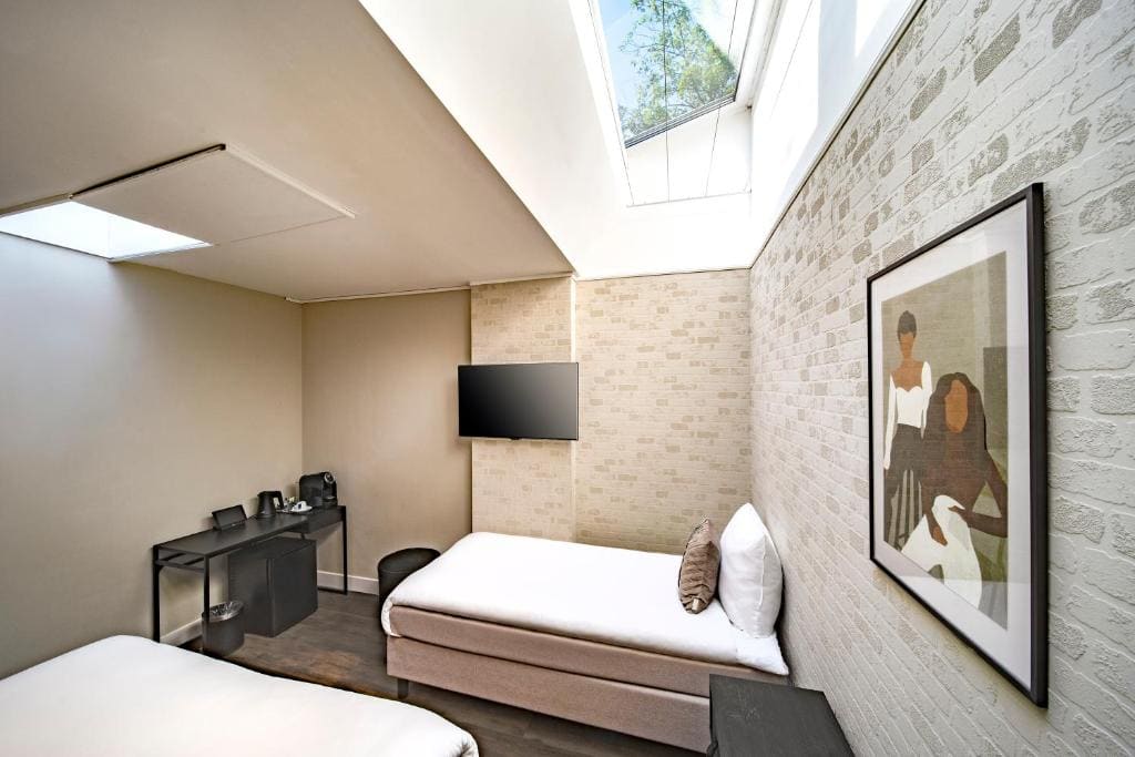 Ground Floor Triple Room without windows room - Image 2