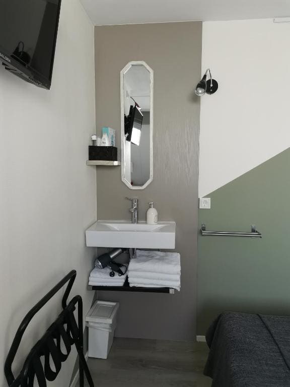 Comfort Triple Room room - Image 1
