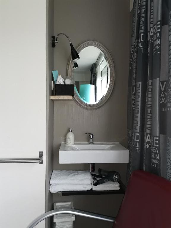 Deluxe Double or Twin Room with Garden View room - Image 1