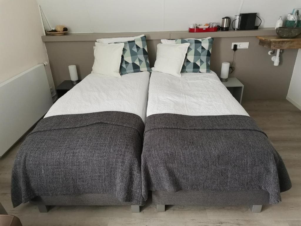 Double or Twin Room with Garden View room - Image 2