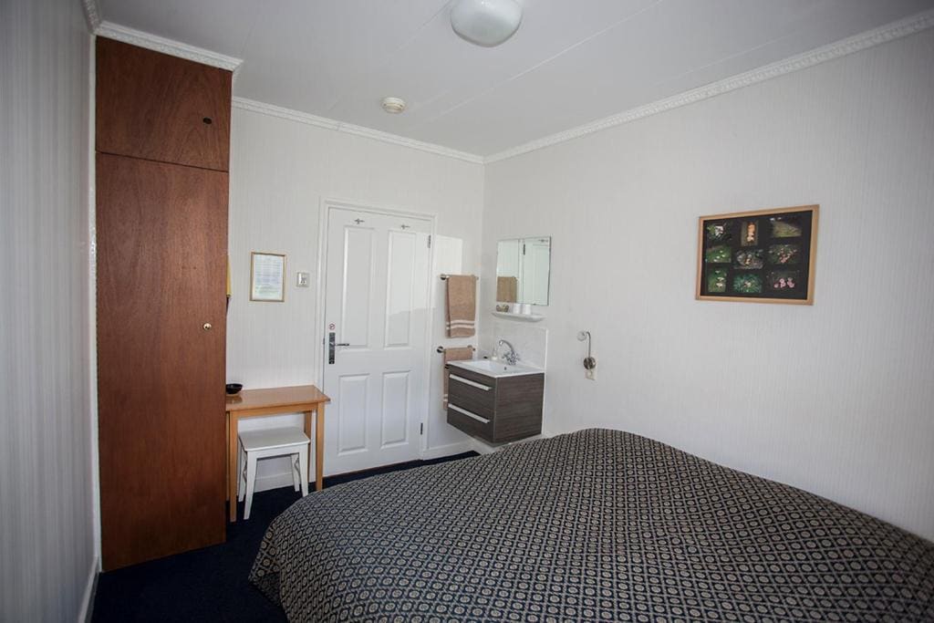 Twin Room room - Image 3