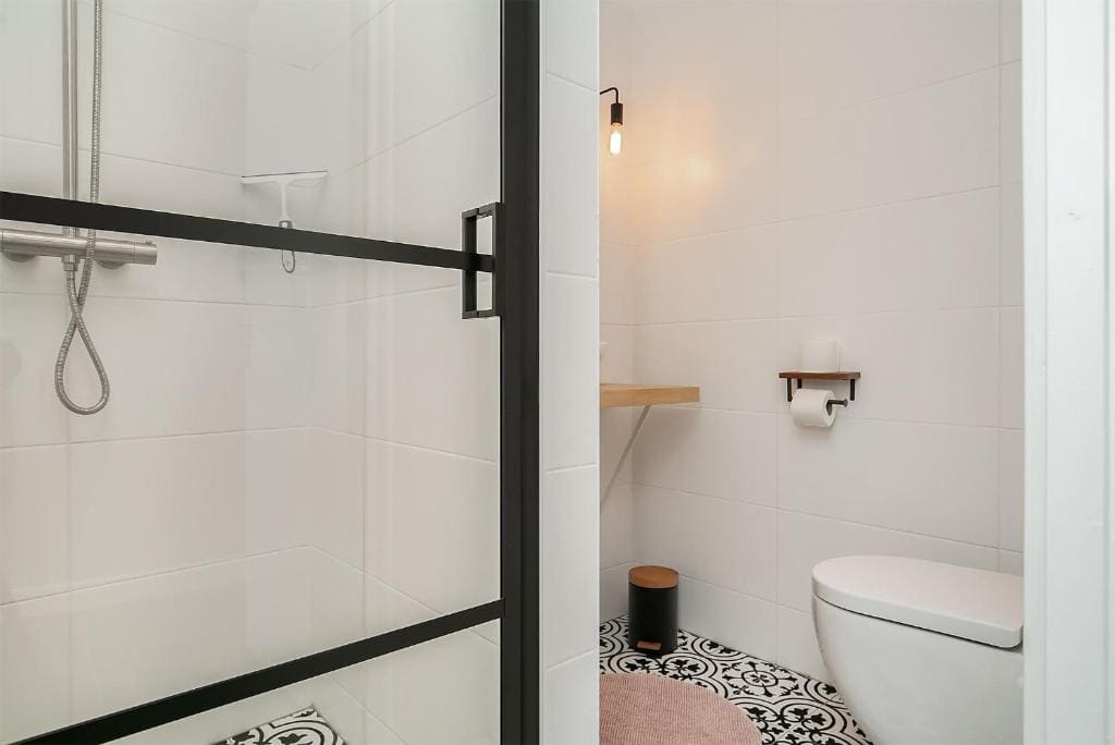 Double Room with Private Bathroom room - Image 3