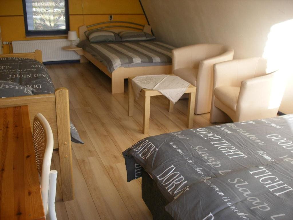 Family Room with Garden View room - Image 1