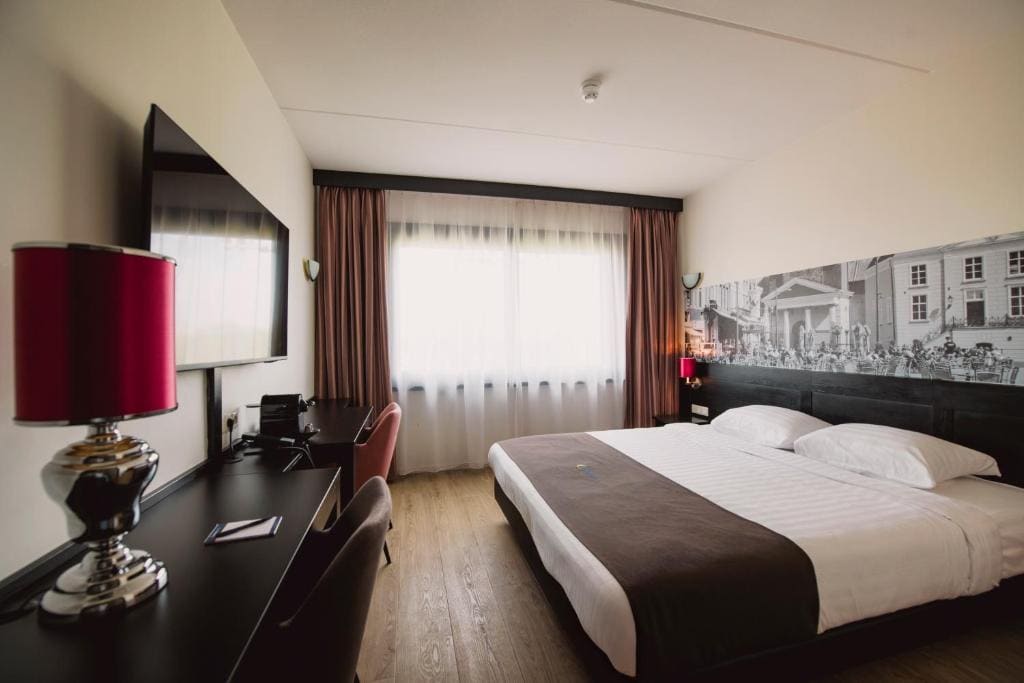 Deluxe King Room room - Image 1
