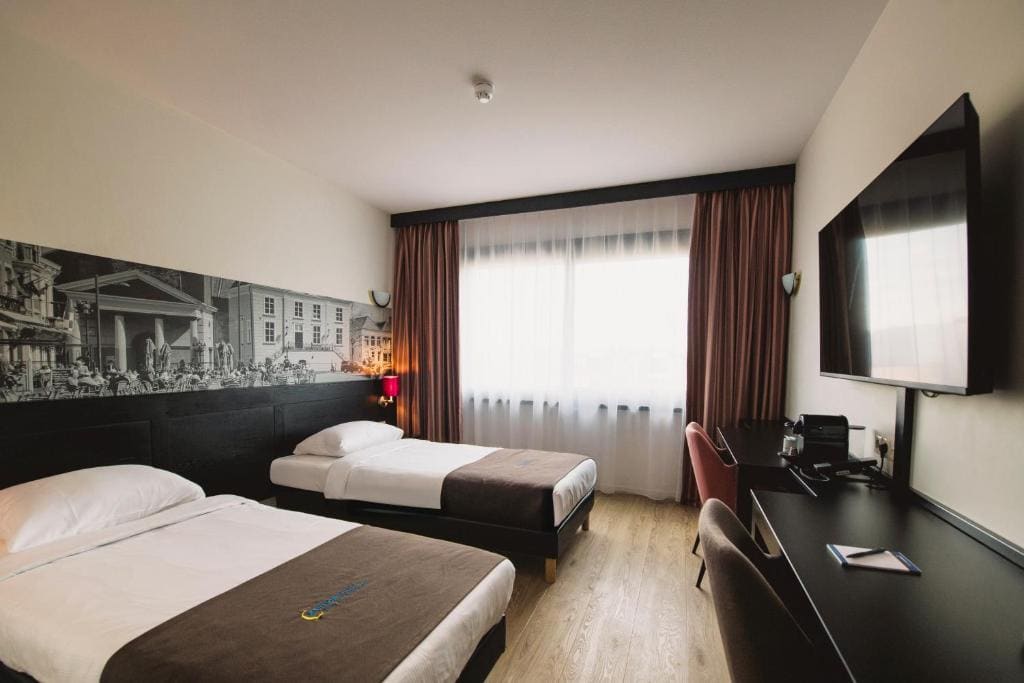 Deluxe Twin Room room - Image 1