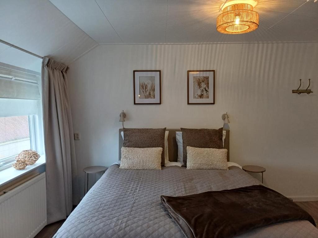 Double Room with Private Bathroom room - Image 2