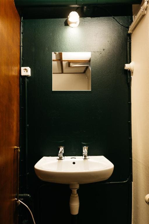 Double Room with Private Bathroom room - Image 3