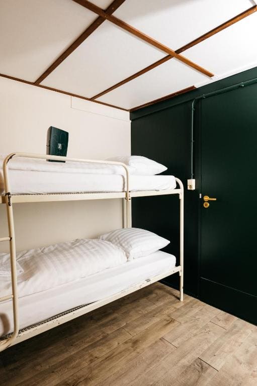 Twin Room with Private Bathroom room - Image 2