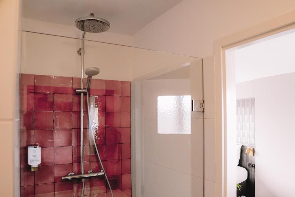 Superior Double Room with Balcony room - Image 3