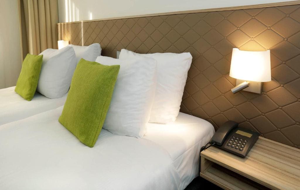 Standard Twin Room room - Image 2