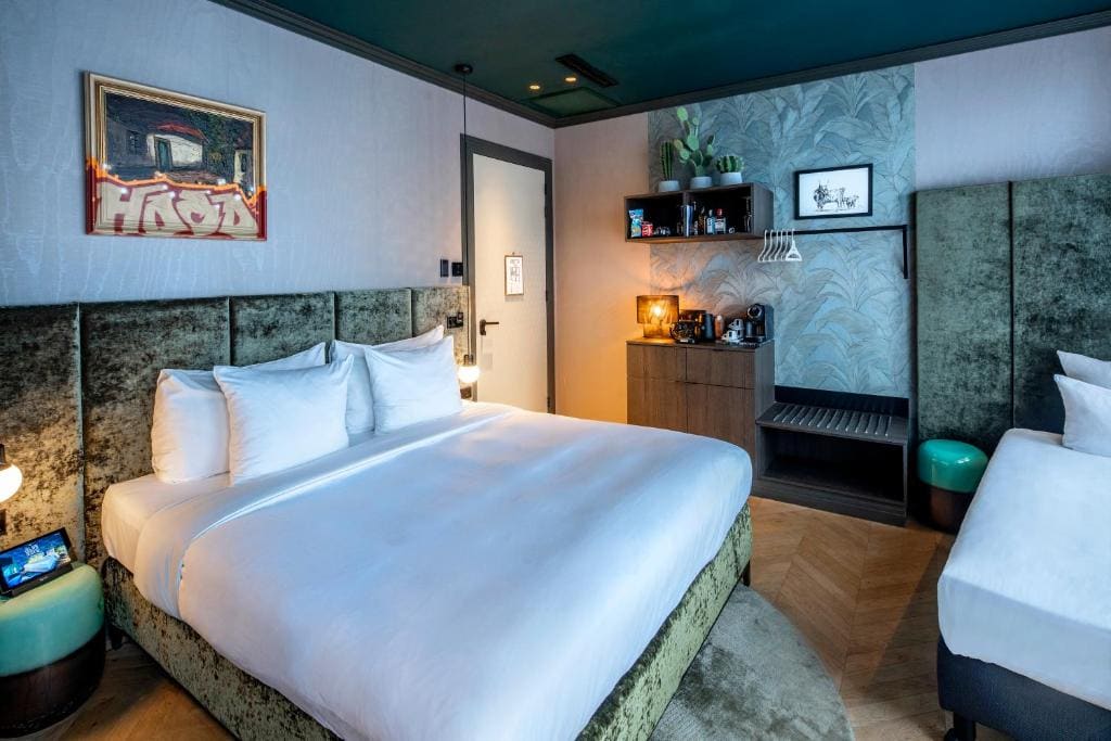 Standard Double/Queen Room room - Image 2