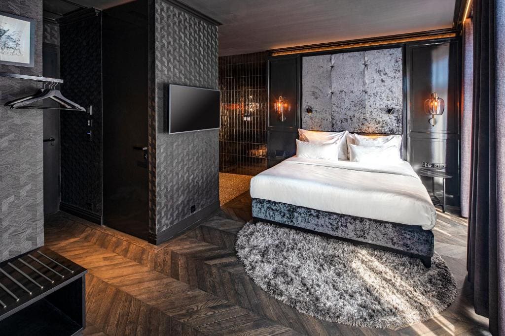 Superior Double/Queen Room room - Image 2